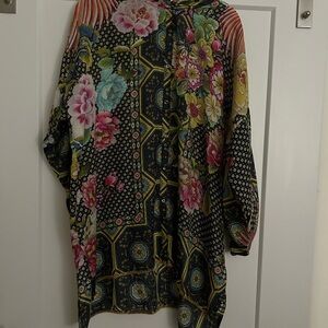 Johnny Was Floral Patterned Cape with Multicolor Hues